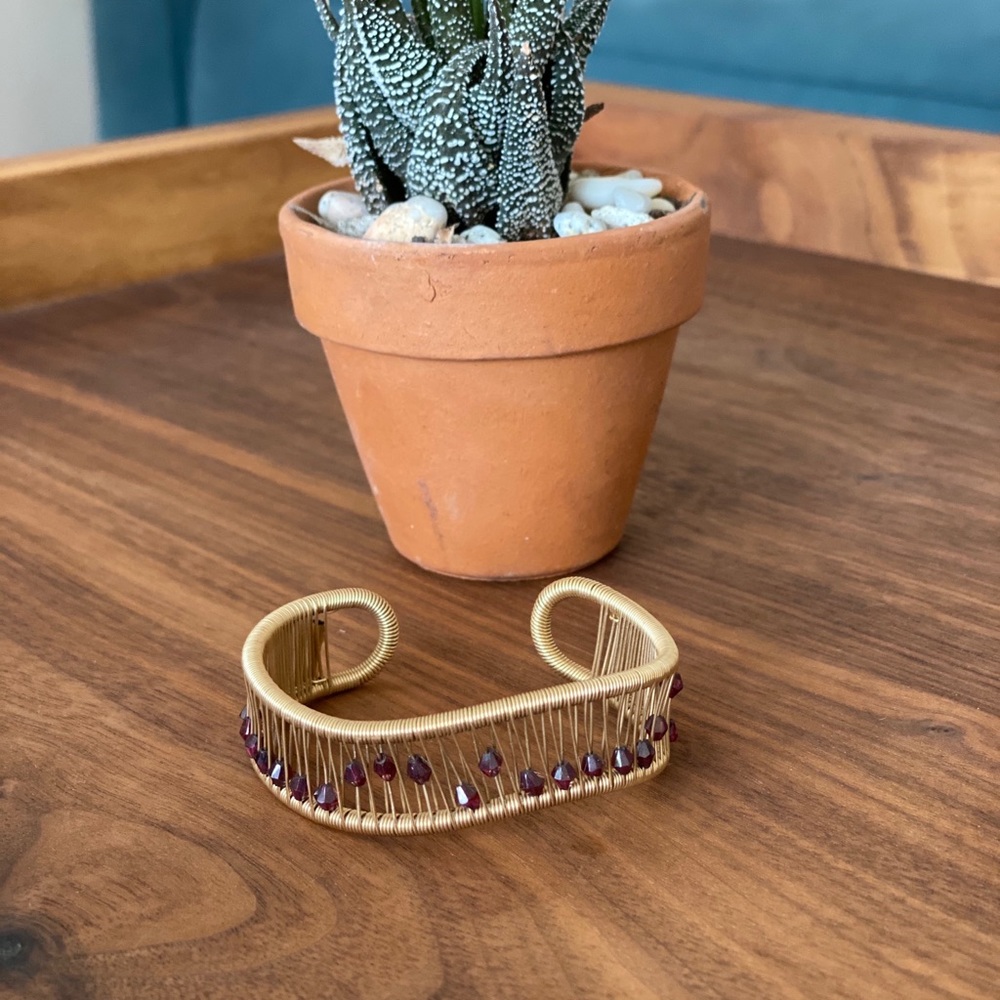 Beautiful vintage brass wire & garnet cuff